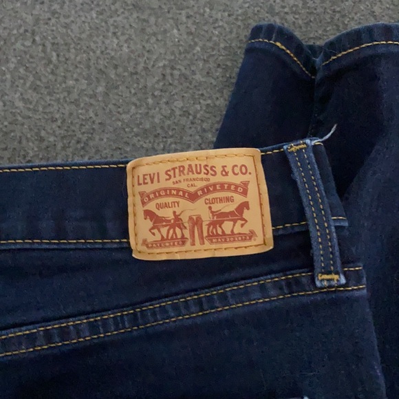 Levi’s - Picture 6 of 6